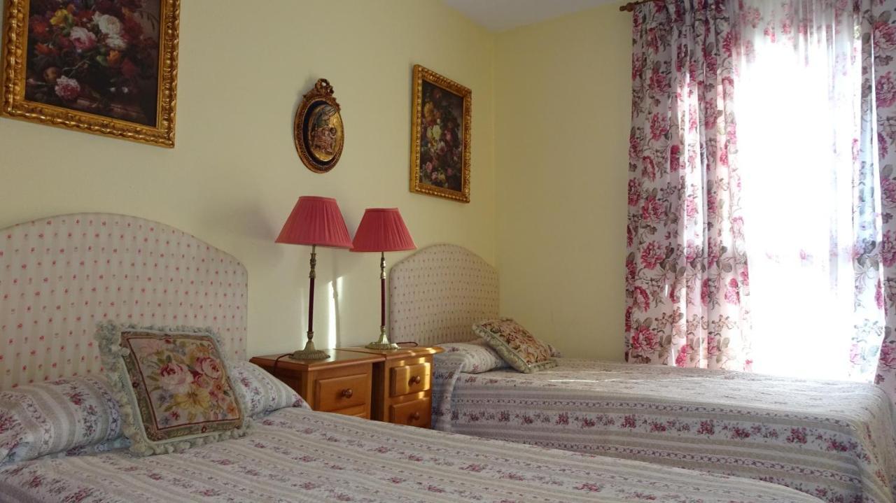 Apartament Piso Grande En El Centro De Jaca Con Wifi Y Garaje Zewnętrze zdjęcie