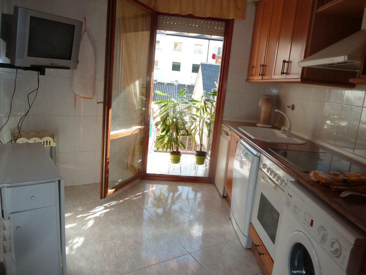 Apartament Piso Grande En El Centro De Jaca Con Wifi Y Garaje Zewnętrze zdjęcie